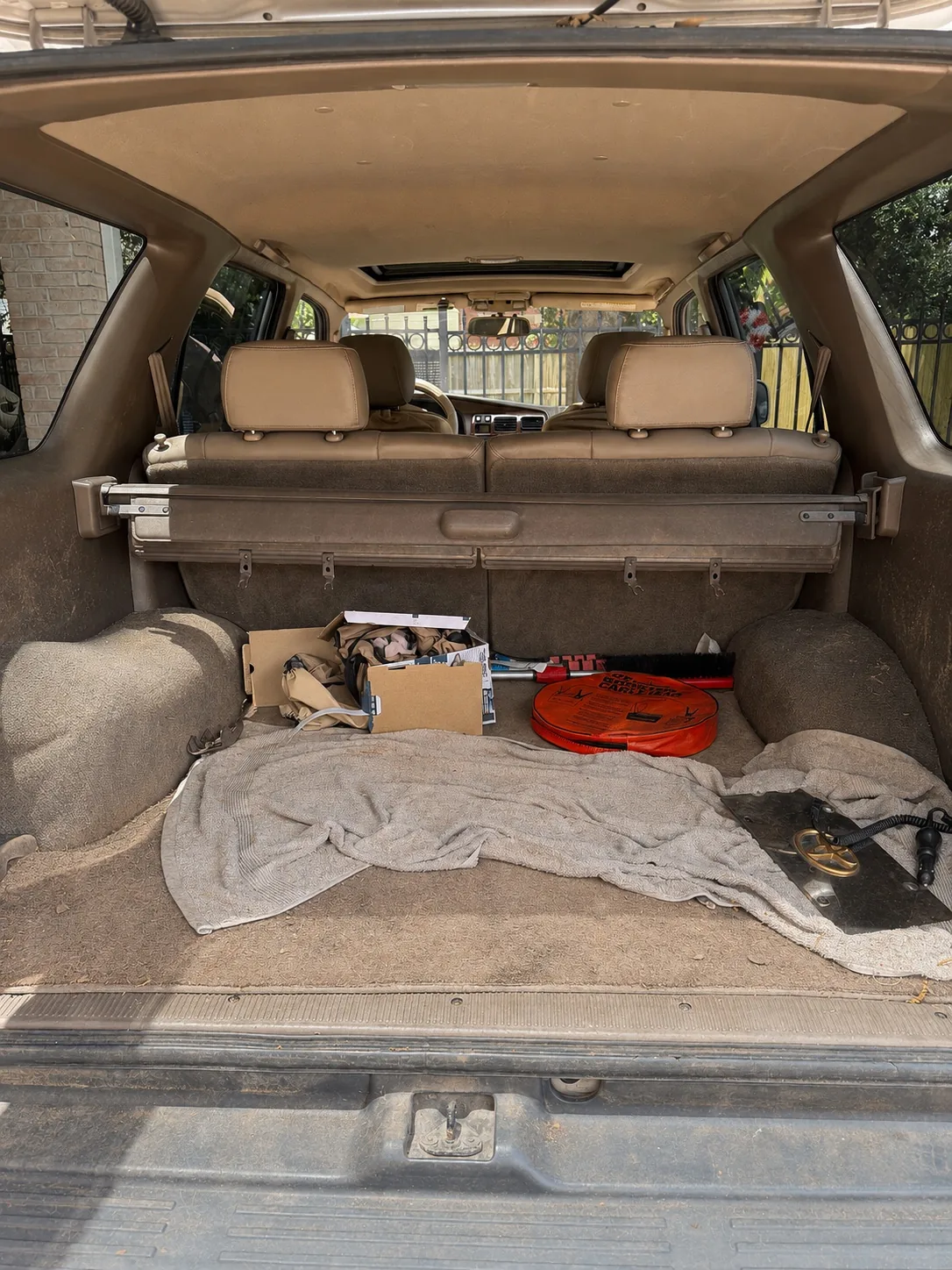 Dirty cargo area before detail