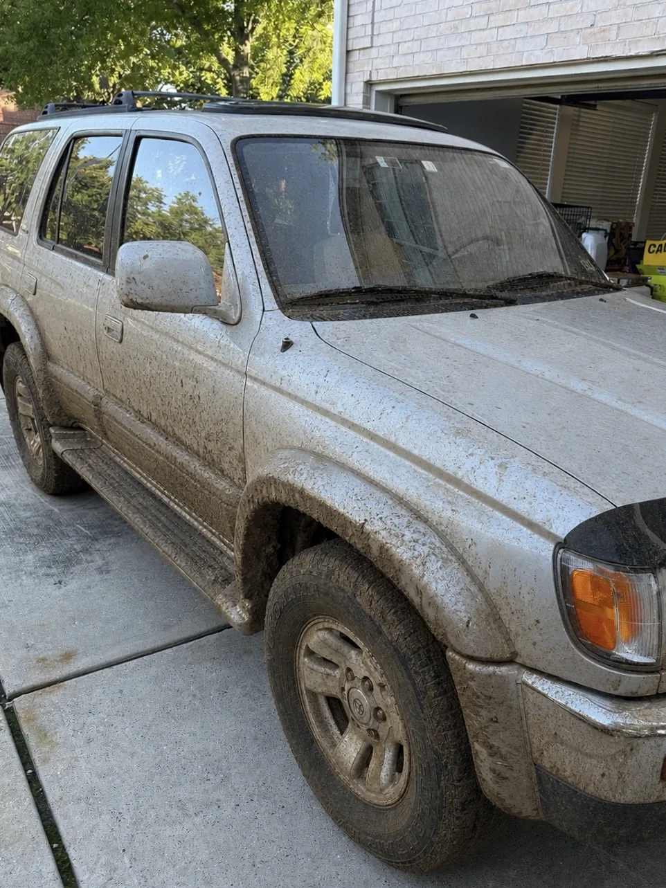 Muddy 4Runner before wash