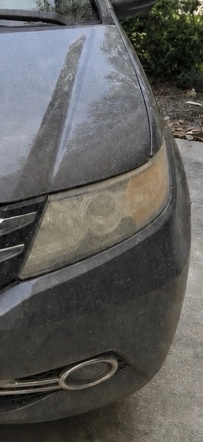 Cloudy headlight before restoration
